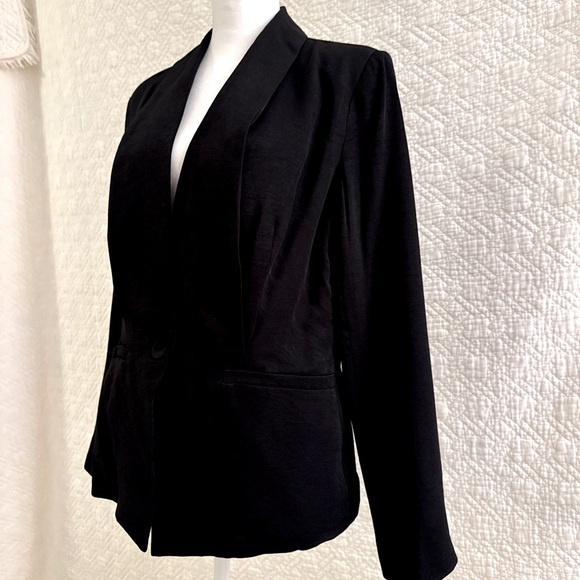 NWT Shilla the Label Elegant Lined Black Women's Lightweight Blazer Size M - Picture 1 of 10